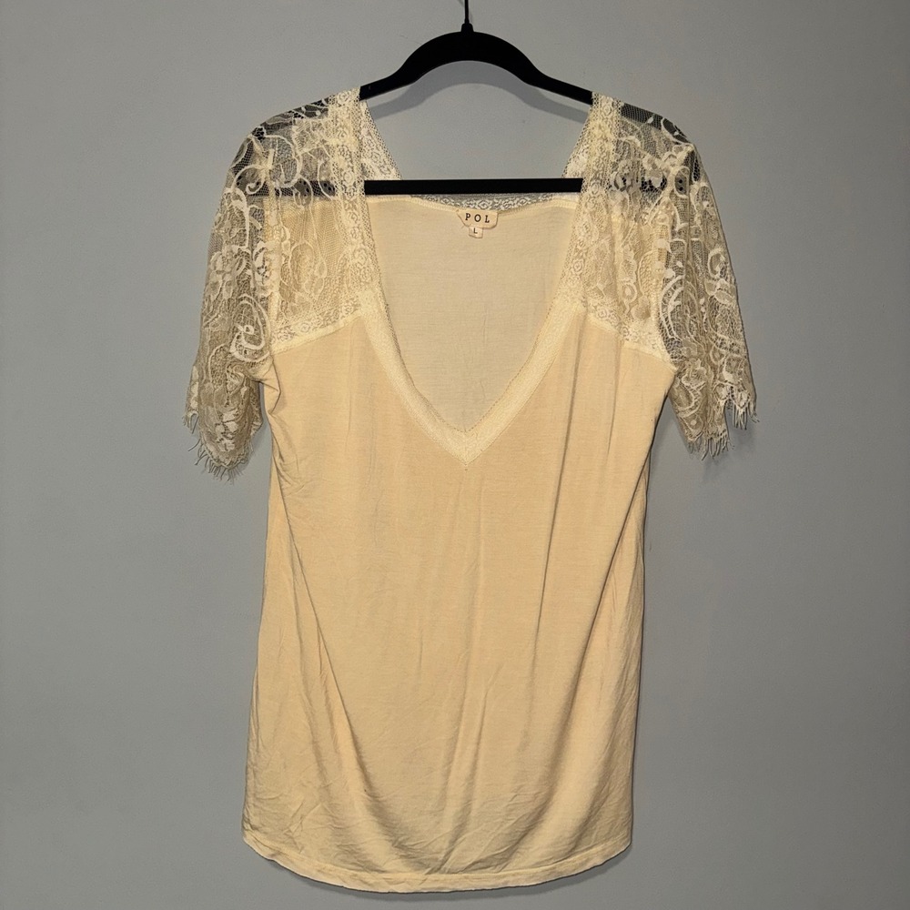 POL Cream Lace V-Neck Short Sleeve Boho Top Large Ivory Eyelash Trim Floral